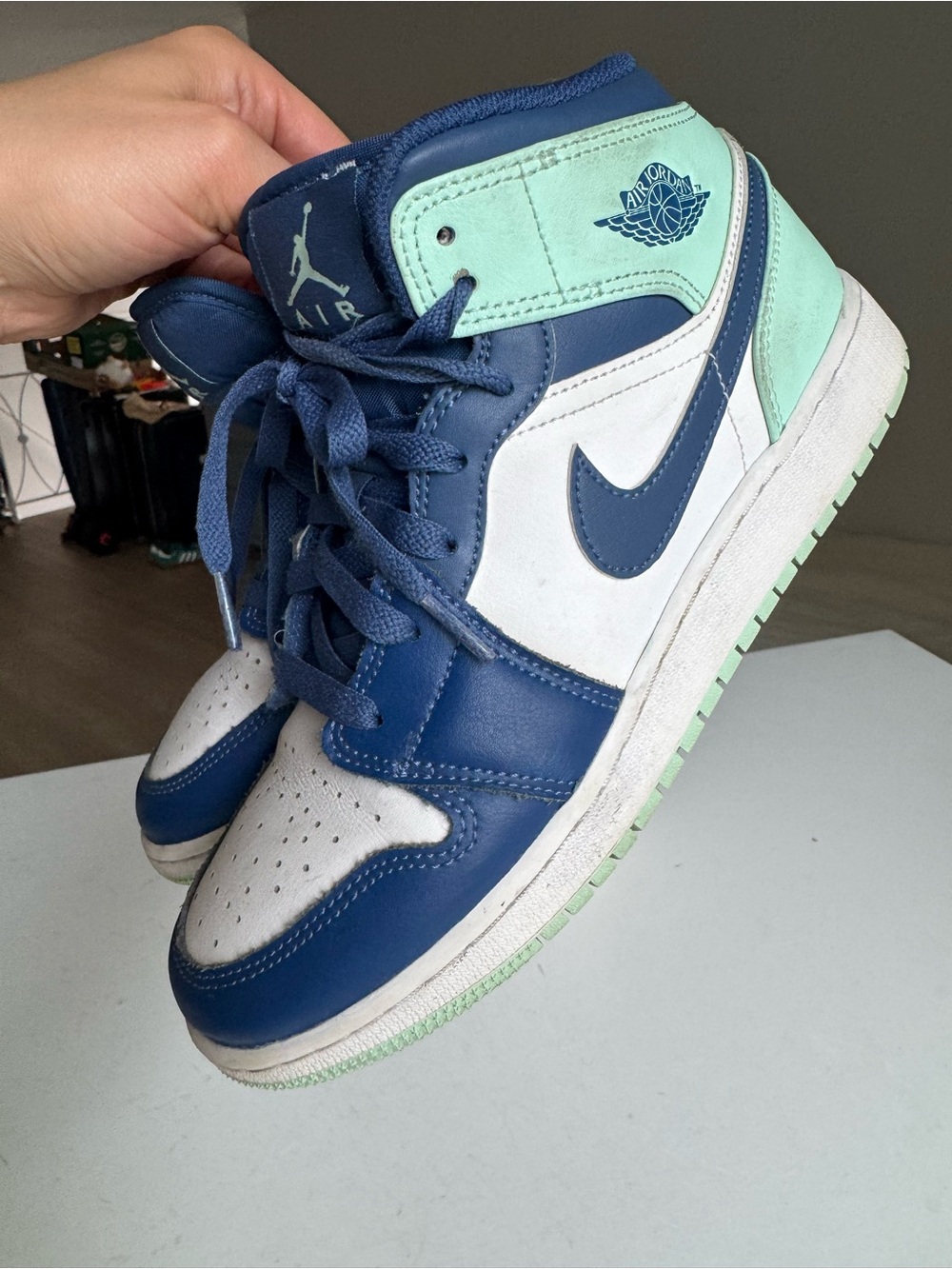 Air Jordan 1 Mid Blue Mint White – Women’s Size 8